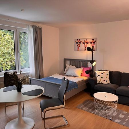 Fc-Apartmenthaus Falkensee Mit Grossem Garten Und Pkw Stellflaechen 外观 照片