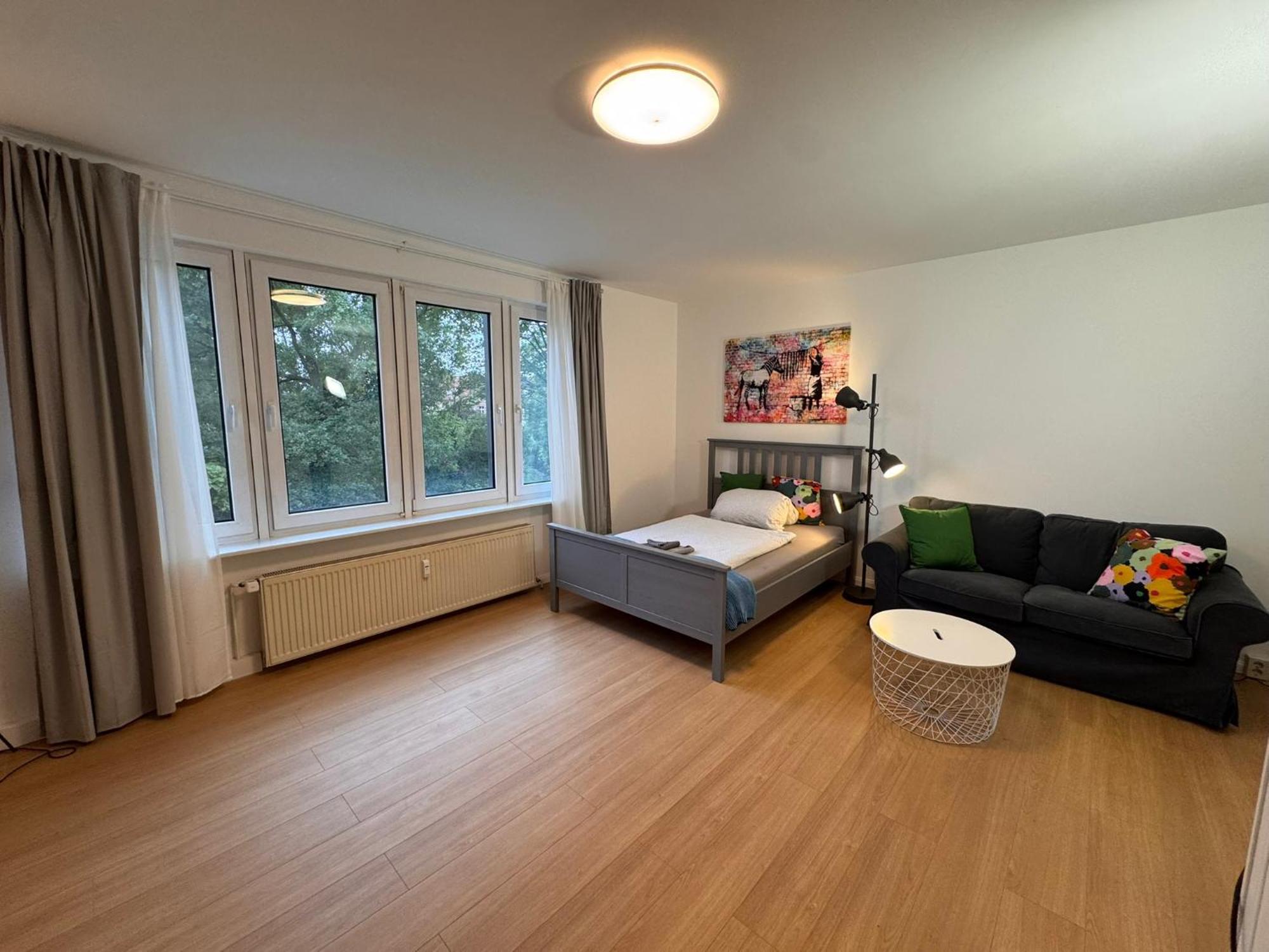 Fc-Apartmenthaus Falkensee Mit Grossem Garten Und Pkw Stellflaechen 外观 照片