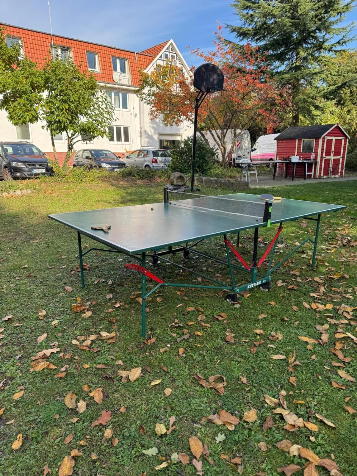 Fc-Apartmenthaus Falkensee Mit Grossem Garten Und Pkw Stellflaechen 外观 照片